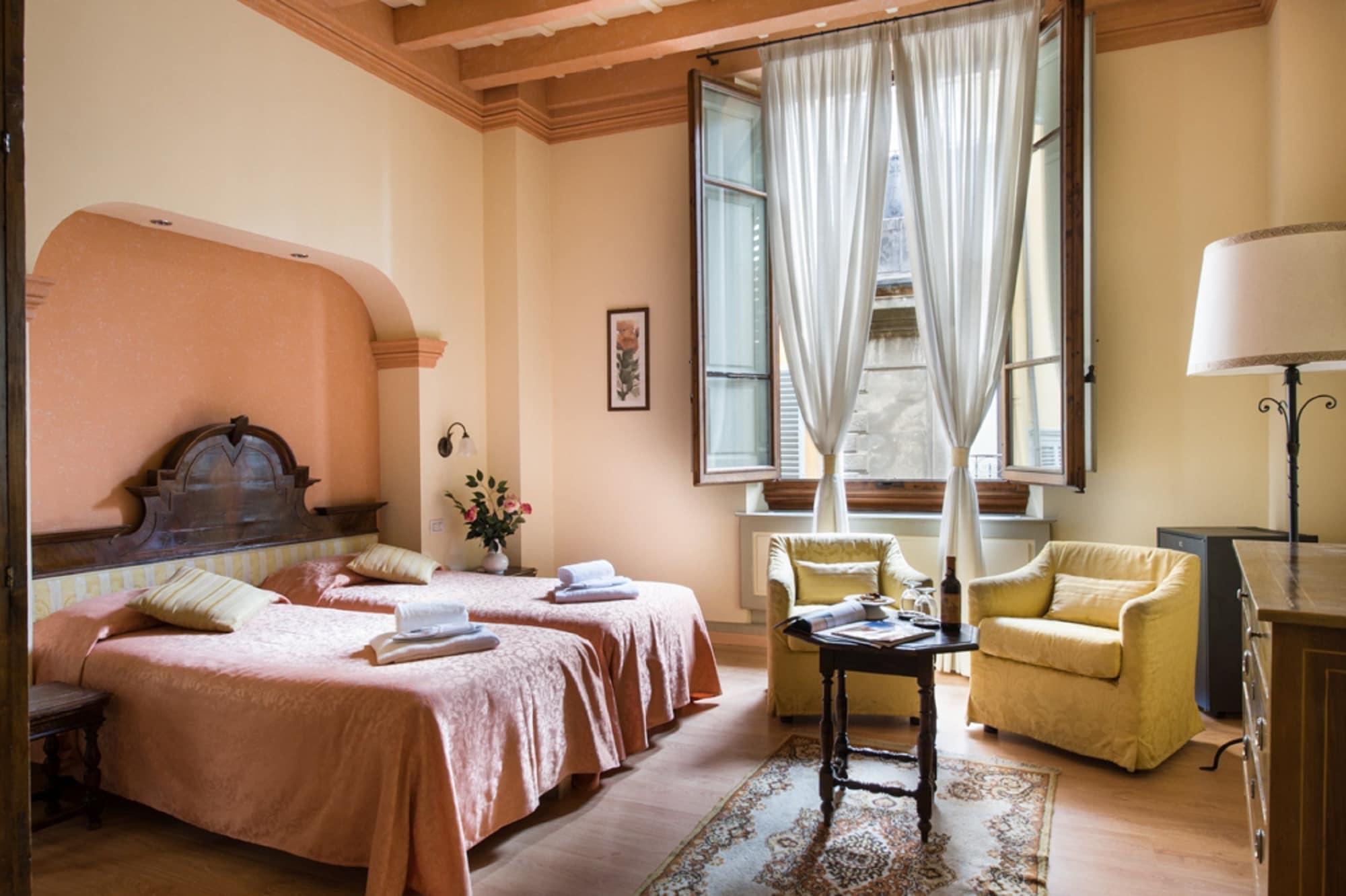 לינה וארוחת בוקר פירנצה Residenza Castiglioni מראה חיצוני תמונה